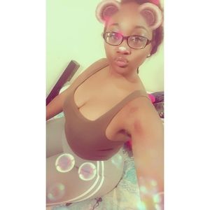 Meet your Posher, Camirea